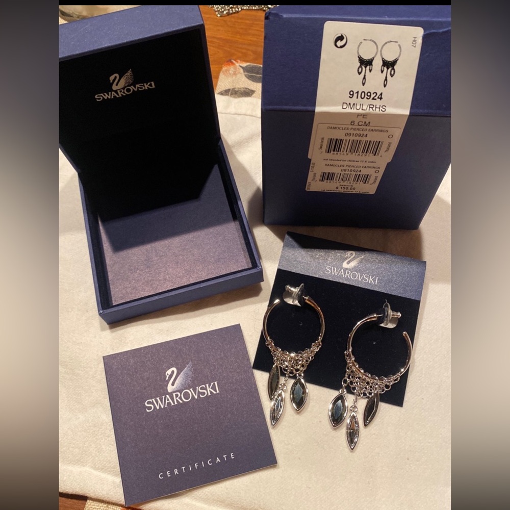 NIB Genuine Swarovski Damocles Earrings